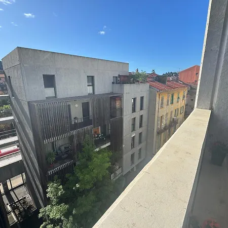Beau Avec Belle Terrasse Au Centre De Appartamento *