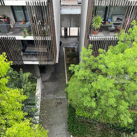 Beau Avec Belle Terrasse Au Centre De * 尼斯